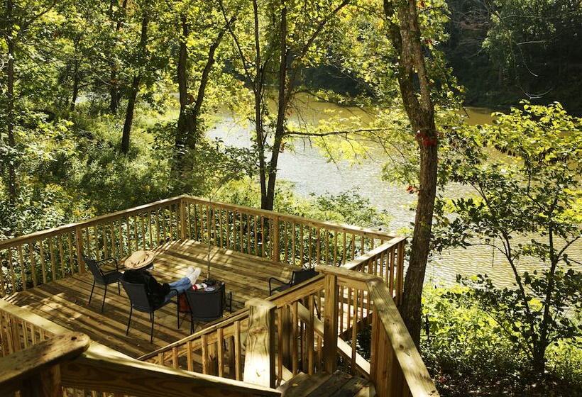 בית מלון כפרי Lake Lucerne Resort & Ranch