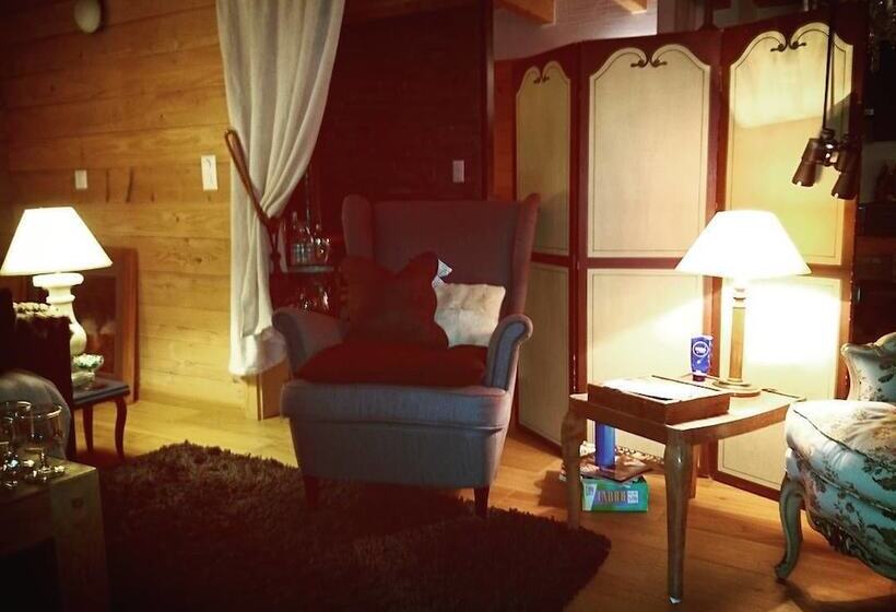 호텔 Loyehill Chalet. Swiss Alps Escape