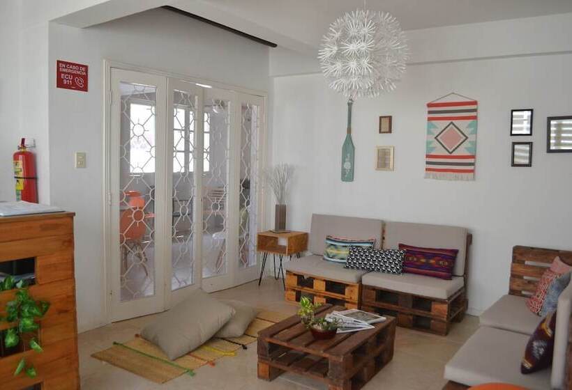 هتل Nao Beach House