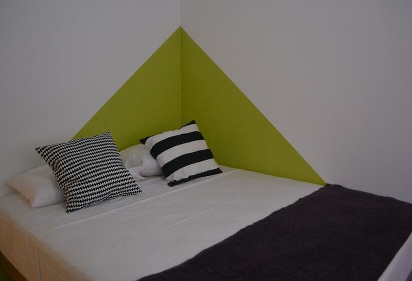 هتل Nao Beach House