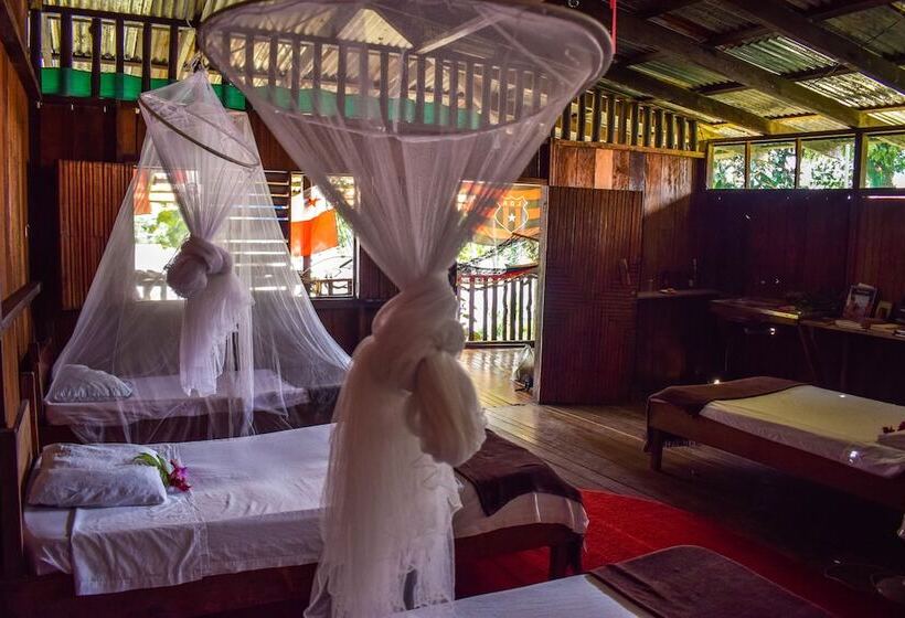 فندق Tapir Lodge