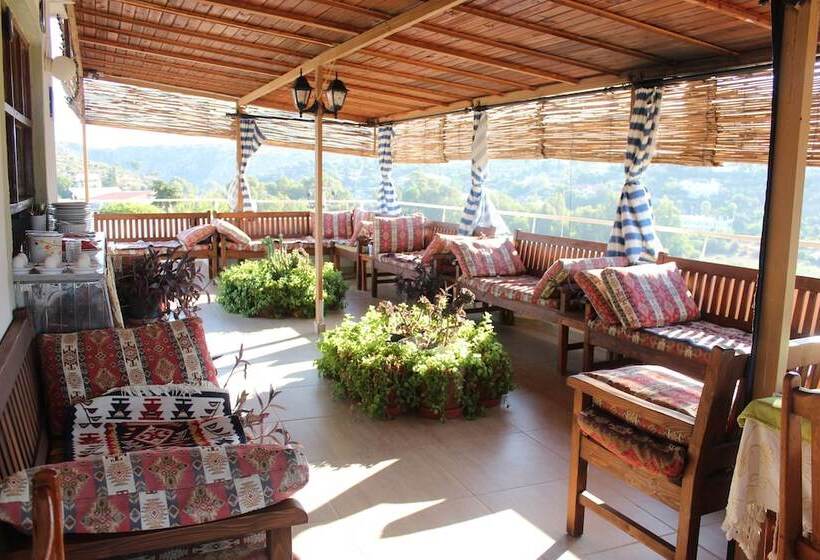 هتل Zeybek 2 Pension & Apart
