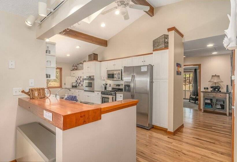 Lazy Elk Retreat   3 Br Cabin
