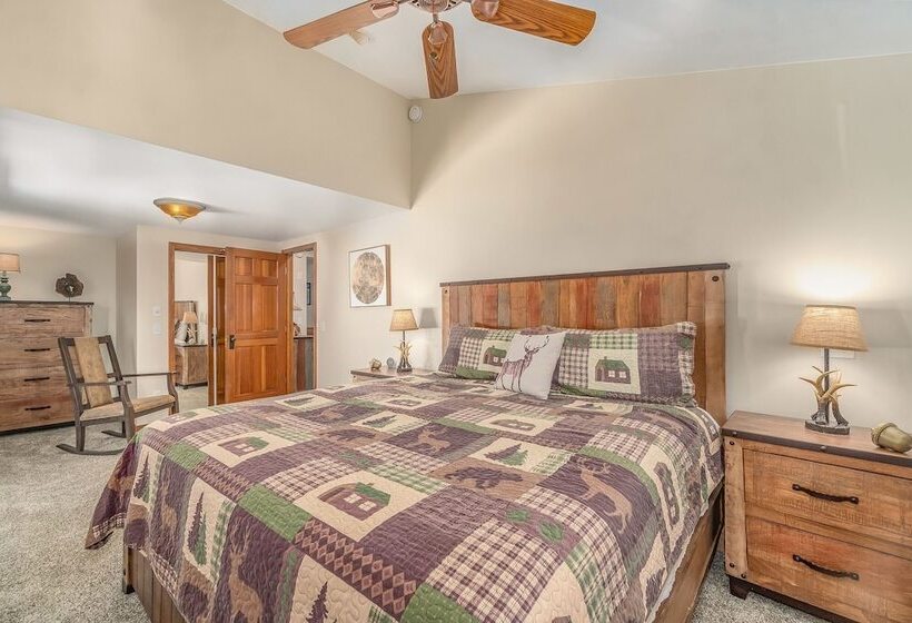 Lazy Elk Retreat   3 Br Cabin