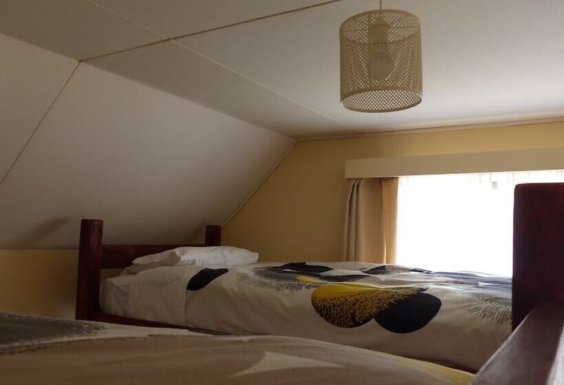 Maytenus Bed And Breakfast   Hostel