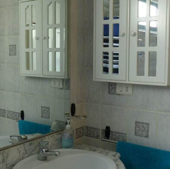 Maytenus Bed And Breakfast   Hostel