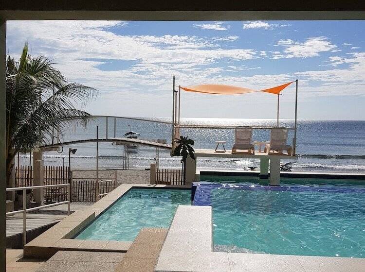 فندق Miami Heat Beach Resort