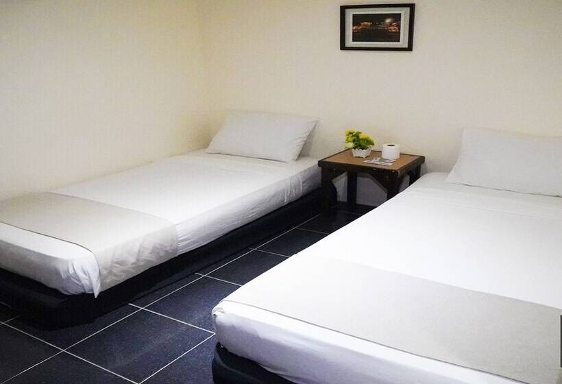 فندق Miami Heat Beach Resort