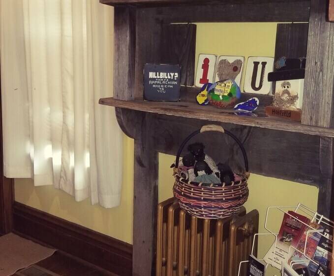 ペンション Hatfield Mccoy House Inn