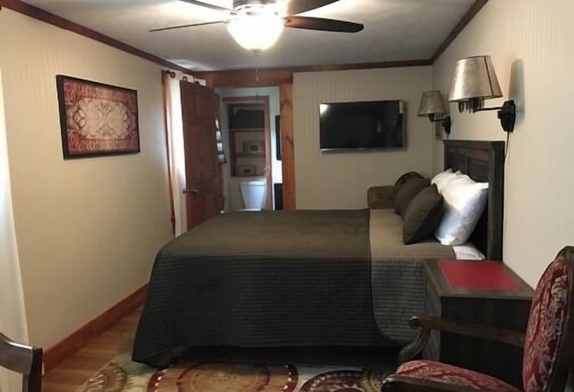 펜션 Hocking Hills Inn