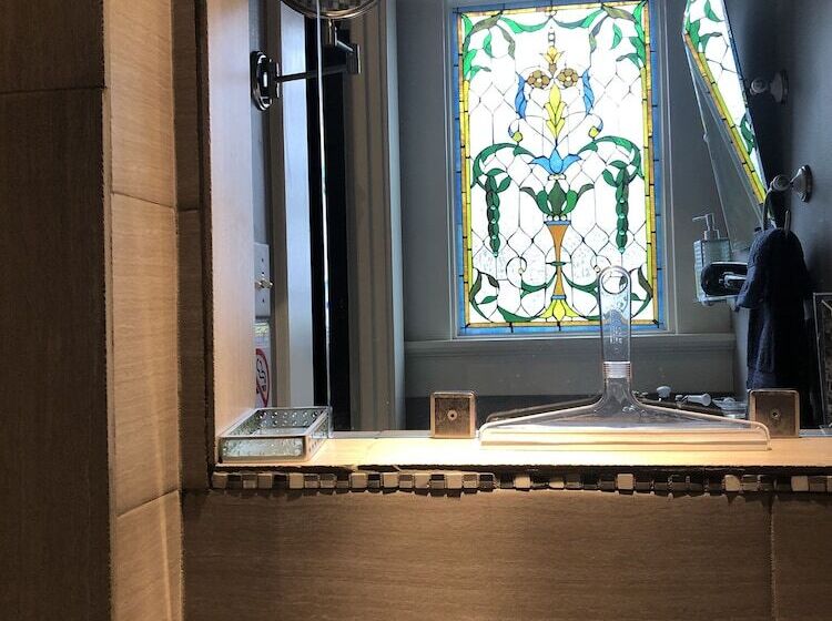 פנסיון John Thomas Bed And Bath