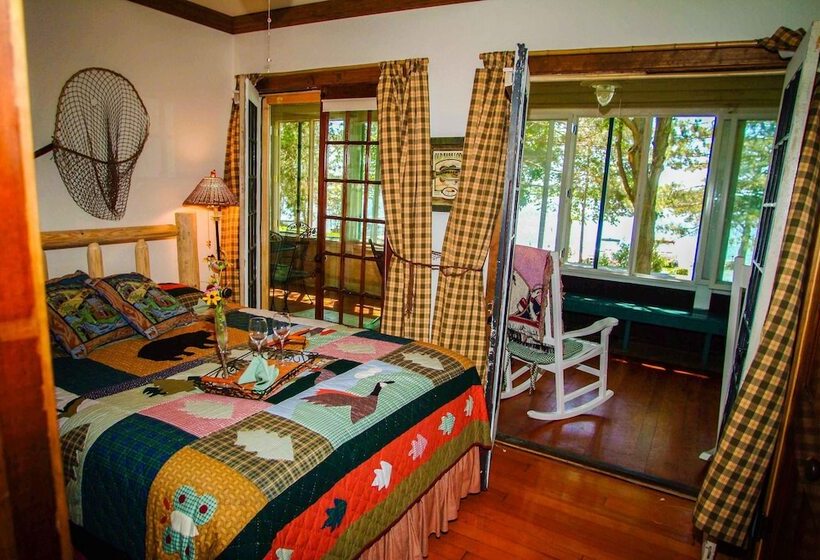 פנסיון Lake Ripley Lodge W Lake Front Rooms, Grand Porch, Kayaks & Paddleboard