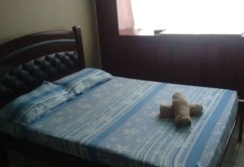 Saqua Beach Hostel