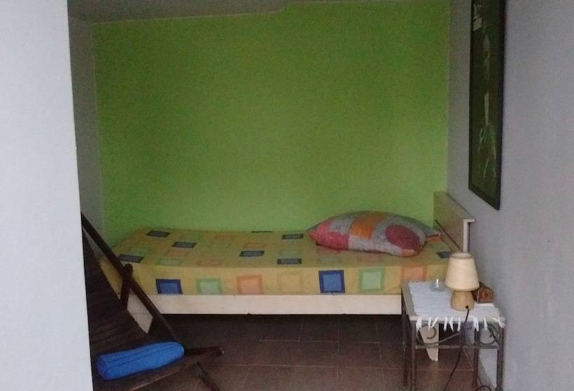 Saqua Beach Hostel