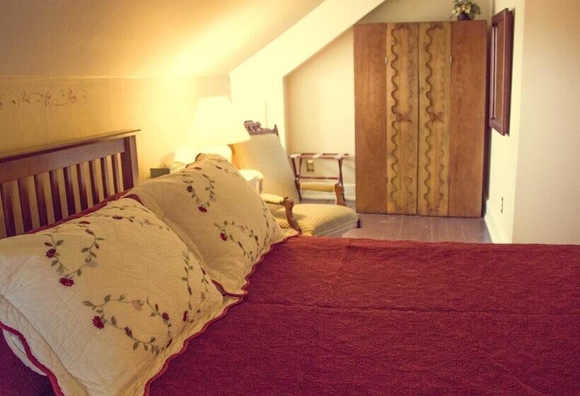 The Stagecoach Inn Bed & Breakfast And Five20 Social Stop