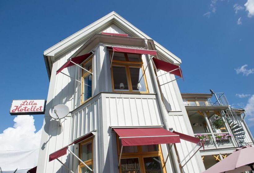 تختخواب و صبحانه Lilla Hotellet