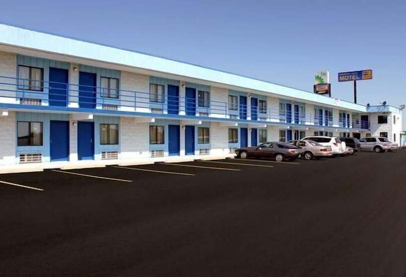 Country Host Motel