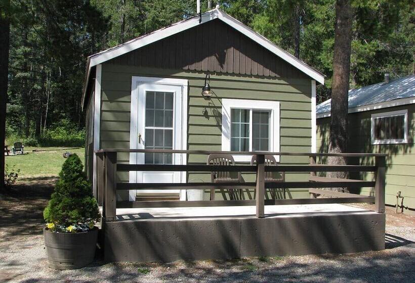 Evergreen Motel