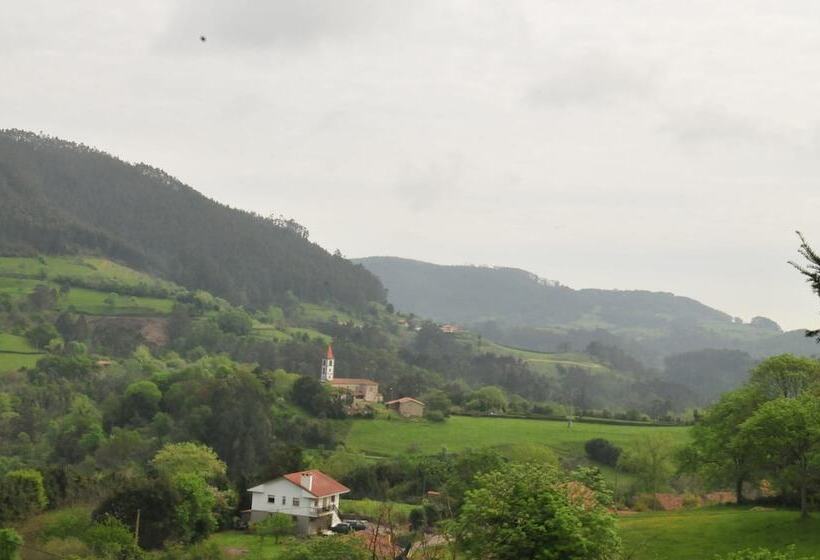 هتل Apartamentos Llugarón