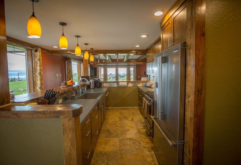 هتل Baycrest Lodge