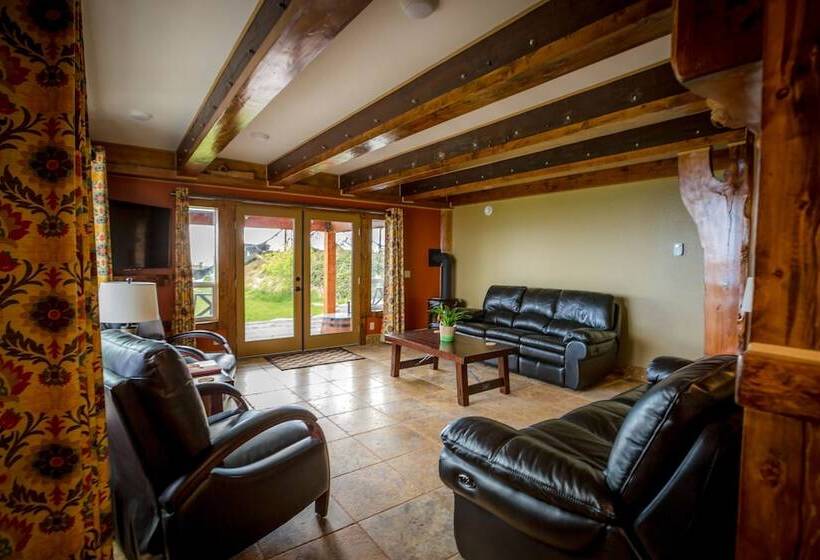 هتل Baycrest Lodge