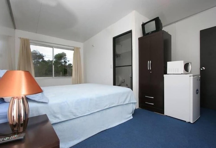 هتل Complejo Turístico Anaconda Cabañas