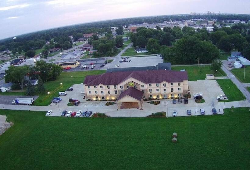 酒店 Country View Inn & Suites
