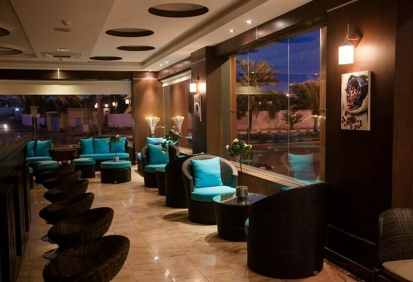 هتل Jolly View Suites