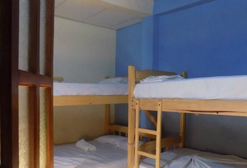 Morrison Hotel Montañita