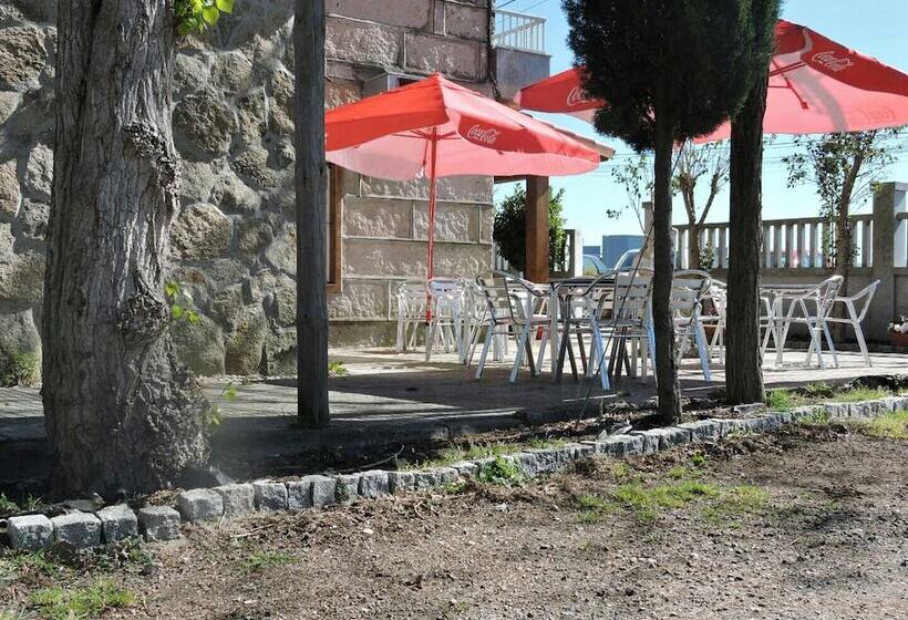 بنسيون Hostal Restaurante Cobas