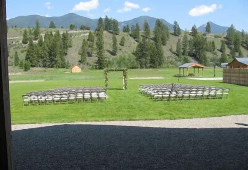 Riverstone Family Lodge