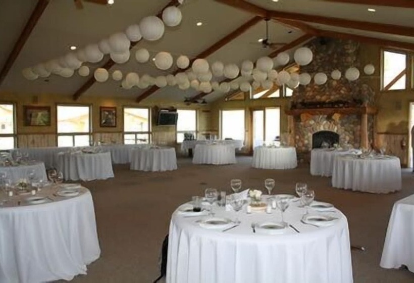 Riverstone Family Lodge