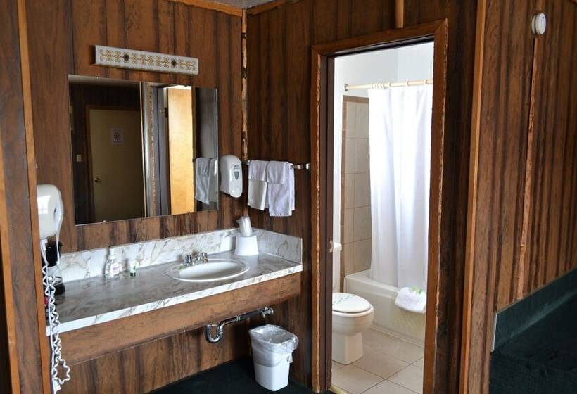 The Village Inn Motel And Restaurant