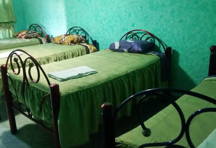 هاستل De Sal Reina Del Salar