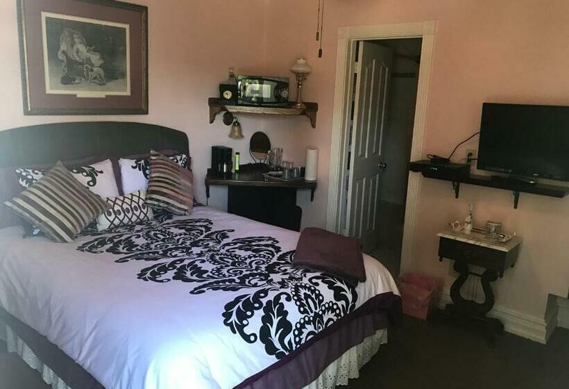 צימר Arrowhead Lake Inn