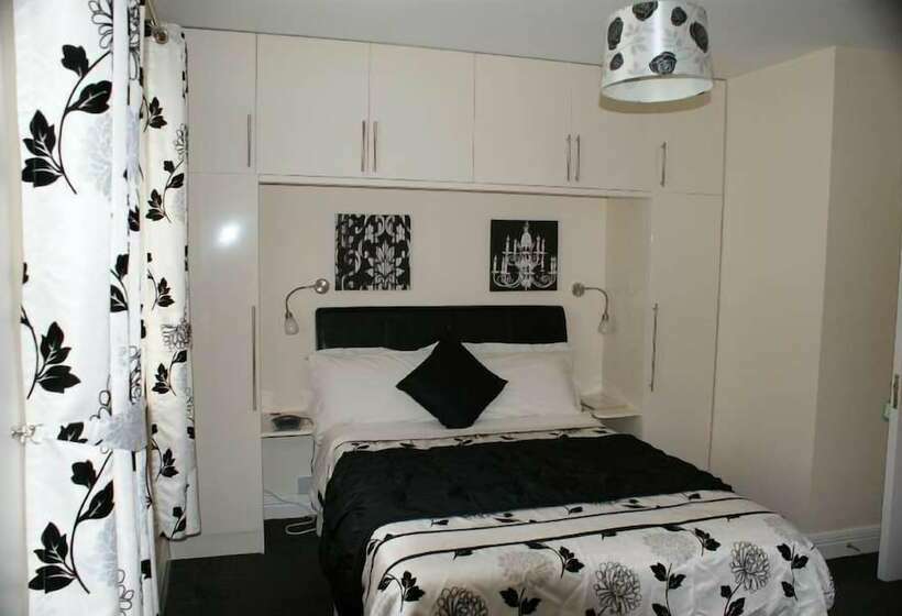 Eske Villa Bed & Breakfast