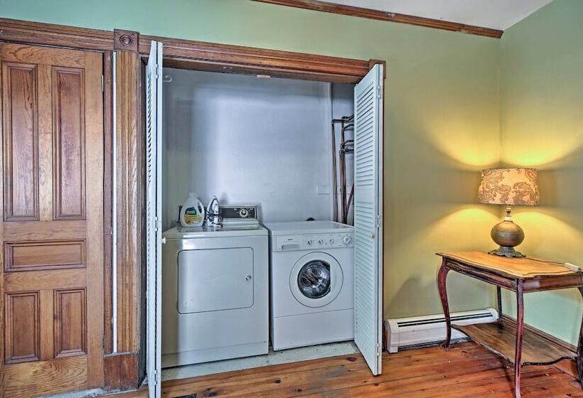 مبيت وإفطار Mt. Philo Inn