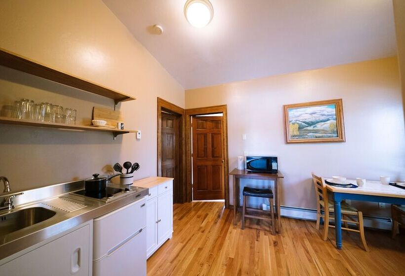 Chambers House B&b