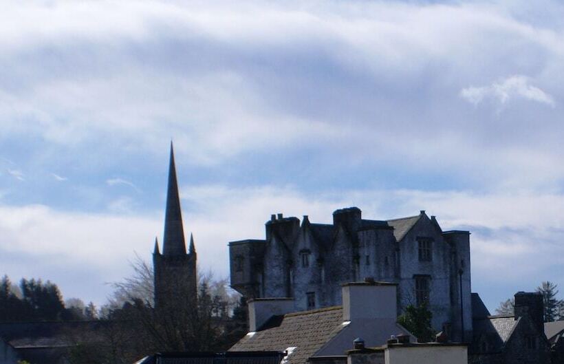 Eske Villa Bed & Breakfast