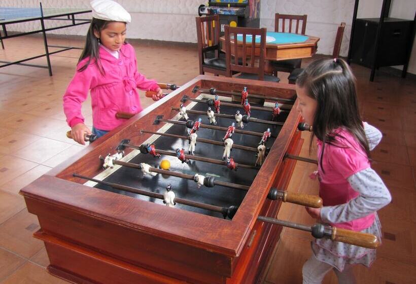 مسافرخانه Hosteria El Surillal