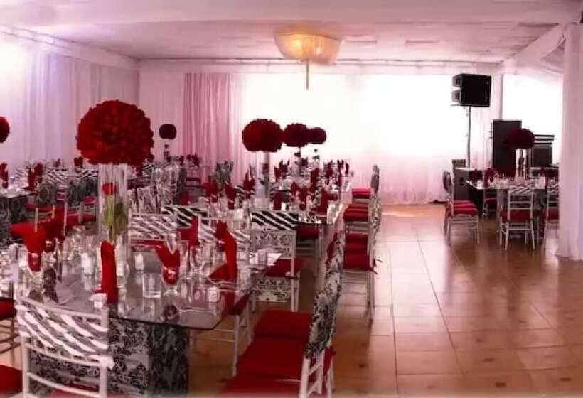 مسافرخانه Hosteria El Surillal