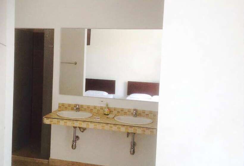 مسافرخانه La Felicidad