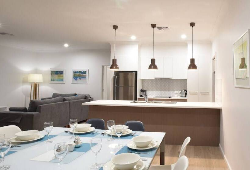 בית מלון כפרי Renmark River Villas And Boats & Bedzzz