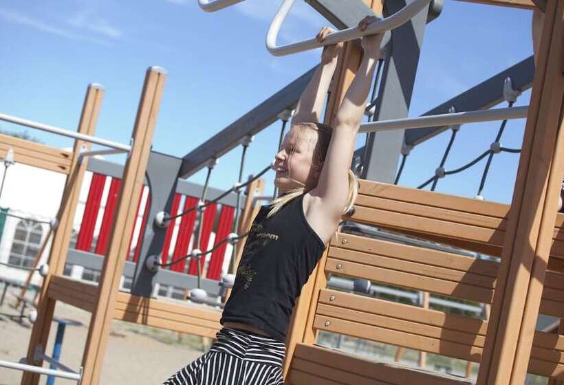 هتل First Camp Råbjerg Mile Skagen
