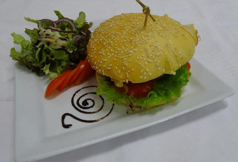 ホテル Hôtel Castillan