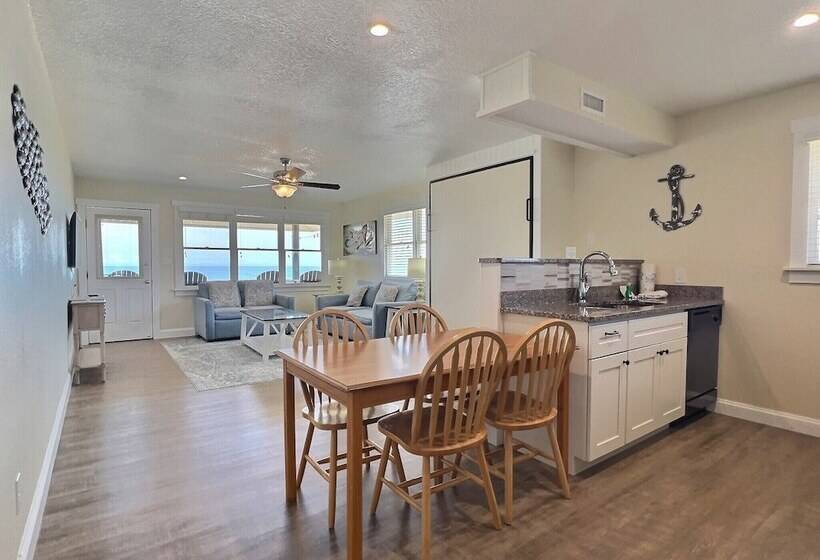 ホテル Lighthouse View Oceanfront Lodging