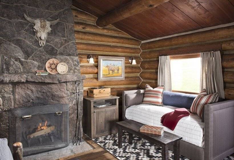 فندق Lone Mountain Ranch