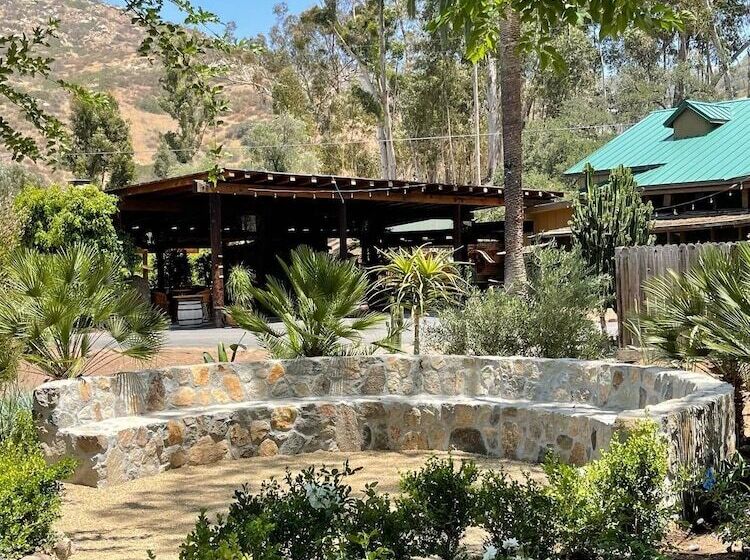 هتل روستایی Bandy Canyon Ranch