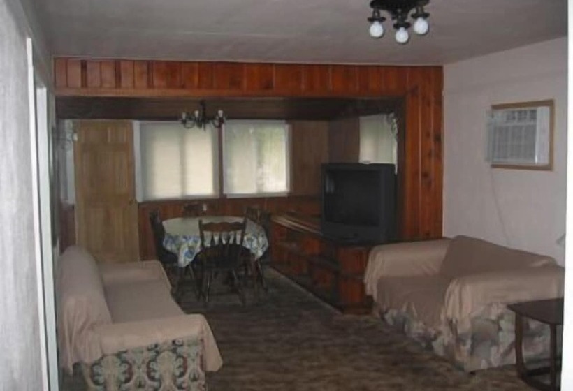 בית מלון כפרי Summer Haven Resort