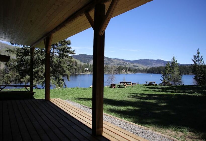 Lac Des Roches Resort